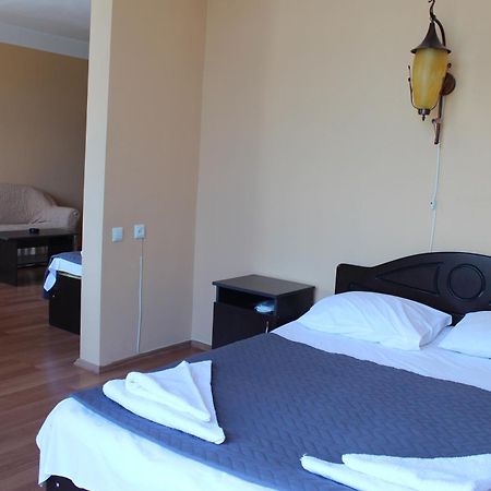 Eleganti Hotel Batumi Esterno foto
