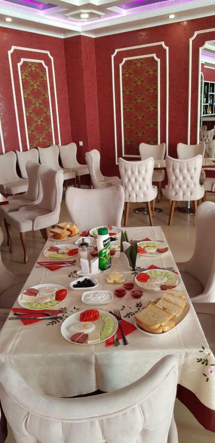 Eleganti Hotel Batumi Esterno foto