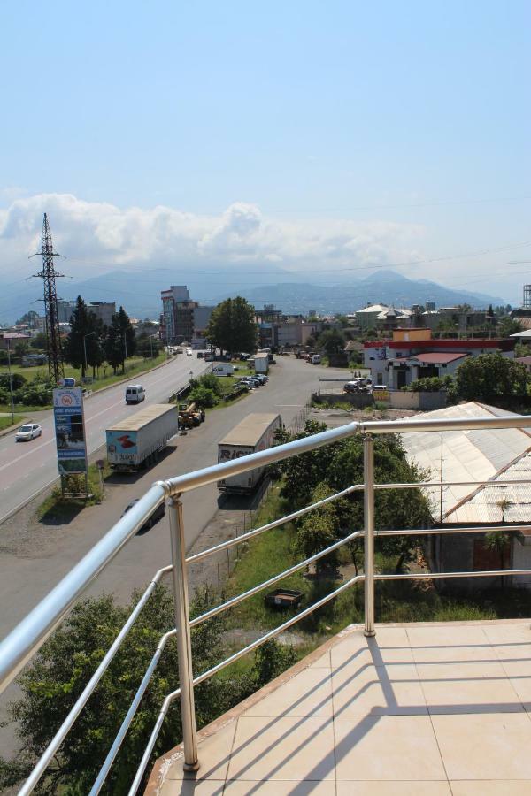 Eleganti Hotel Batumi Esterno foto