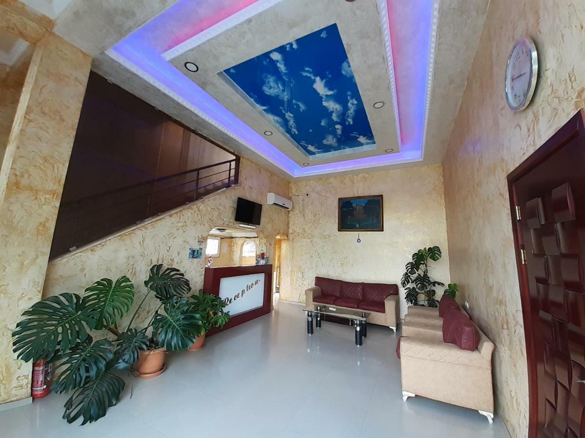 Eleganti Hotel Batumi Esterno foto