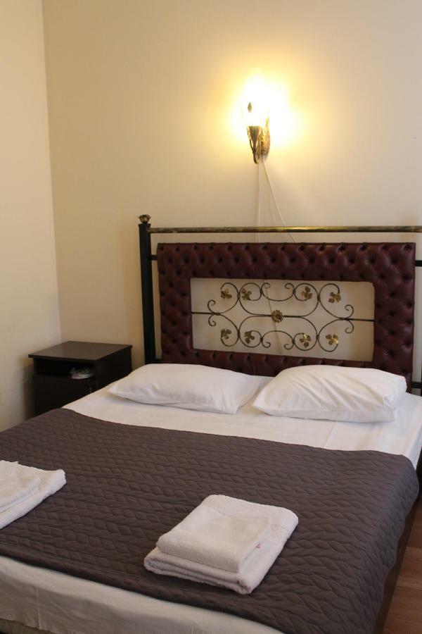 Eleganti Hotel Batumi Esterno foto