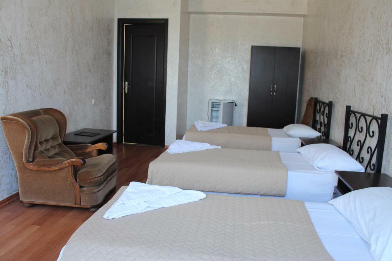 Eleganti Hotel Batumi Esterno foto