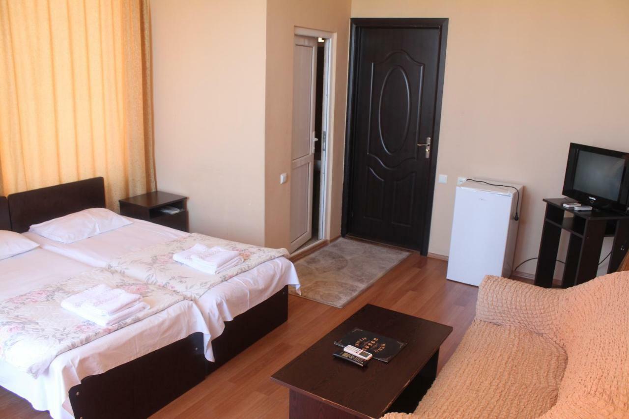 Eleganti Hotel Batumi Esterno foto